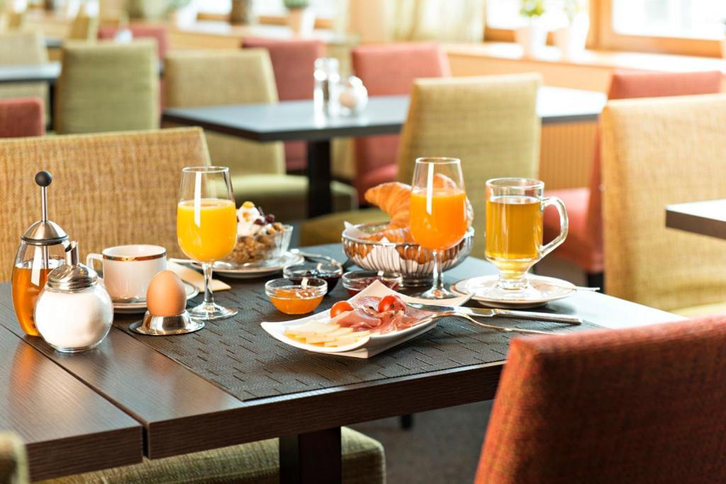 Hotel Allegra 3 Stern Superior Понтрезина Екстериор снимка